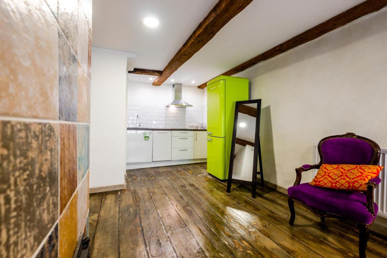 Blacksmith Old Town Apartment *